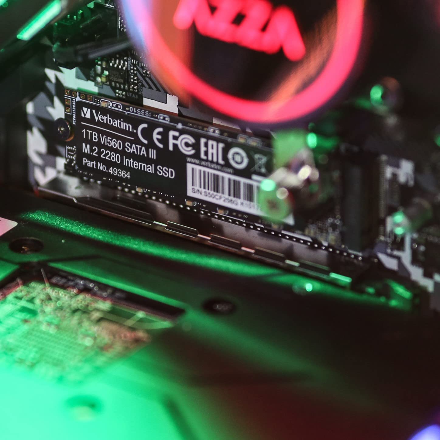 Disco a Stato Solido Vi560 Internal SATA III M.2 1TB - Miniatura 4