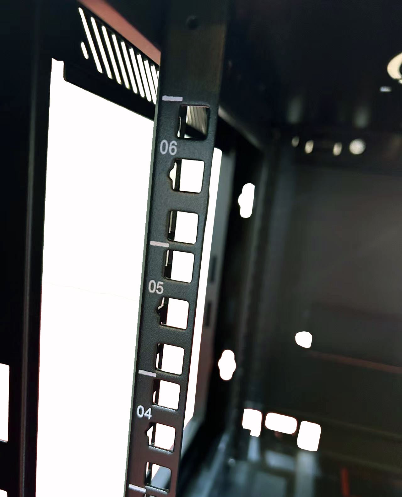 Armadio Rack 19'' a muro 20 unità sezione unica prof. 450mm Nero - Miniatura 4