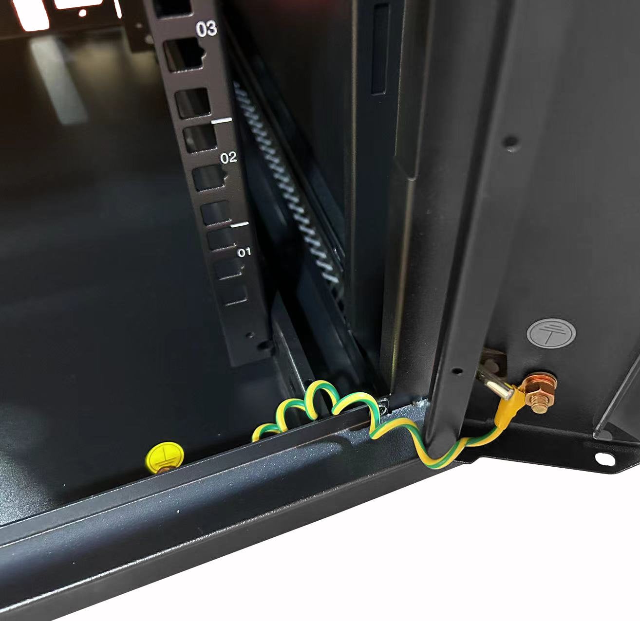 Armadio Rack 19'' a muro 15 unità sezione unica prof. 450 mm Nero - Miniatura 5