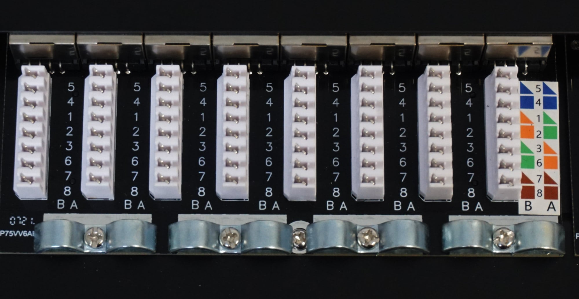 Pannello Patch 24 Posti 19'' 0.5U Cat6a Schermato Nero - Miniatura 7